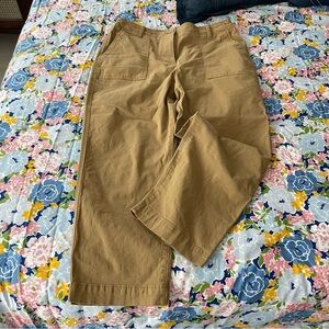 TALBOTS 14. high waist crop patch pocket perfection